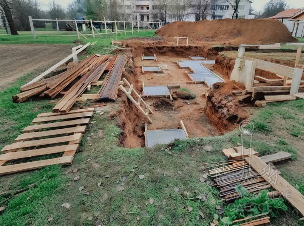 Коммунальщики сообщают, что на ул. Ак. Сахарова в Пересыпьском районе Одессы начато строительство нового бювета Коммунальщики сообщают, что на ул. Ак. Сахарова в Пересыпьском районе Одессы начато строительство нового бювета