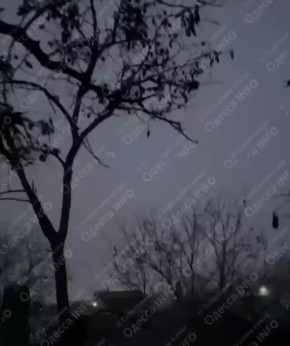 Армия России продолжает разрушать стратегически важный мост через Днест