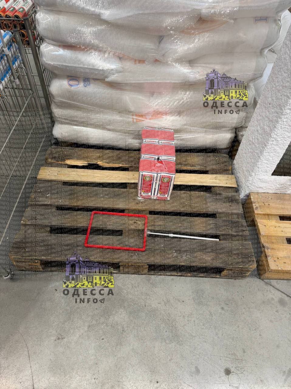 Ажиотаж в Одессе: после удара по мосту в Маяках пустеют полки и АЗС Ажиотаж в Одессе: после удара по мосту в Маяках пустеют полки и АЗС