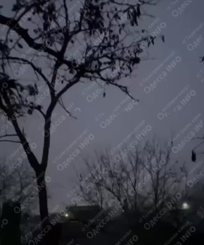 Местные ТГ-каналы сообщают о прилётах по мосту в Маяках Одесской области