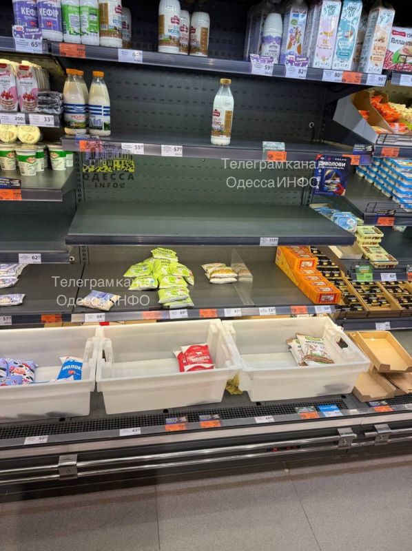 Ажиотаж в Одессе: после удара по мосту в Маяках пустеют полки и АЗС Ажиотаж в Одессе: после удара по мосту в Маяках пустеют полки и АЗС