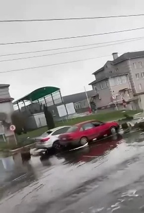 Одесса Опубликовано видео последствий удара двумя БПЛА Герань по резервуару с подсолнечным маслом группы компаний Allseeds в порту Южный Одесской области (ВИДЕО)