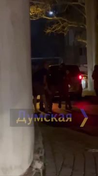 В Одессе военкомы выстрелили из оружия, когда местные жители не давали им похитить мужчину