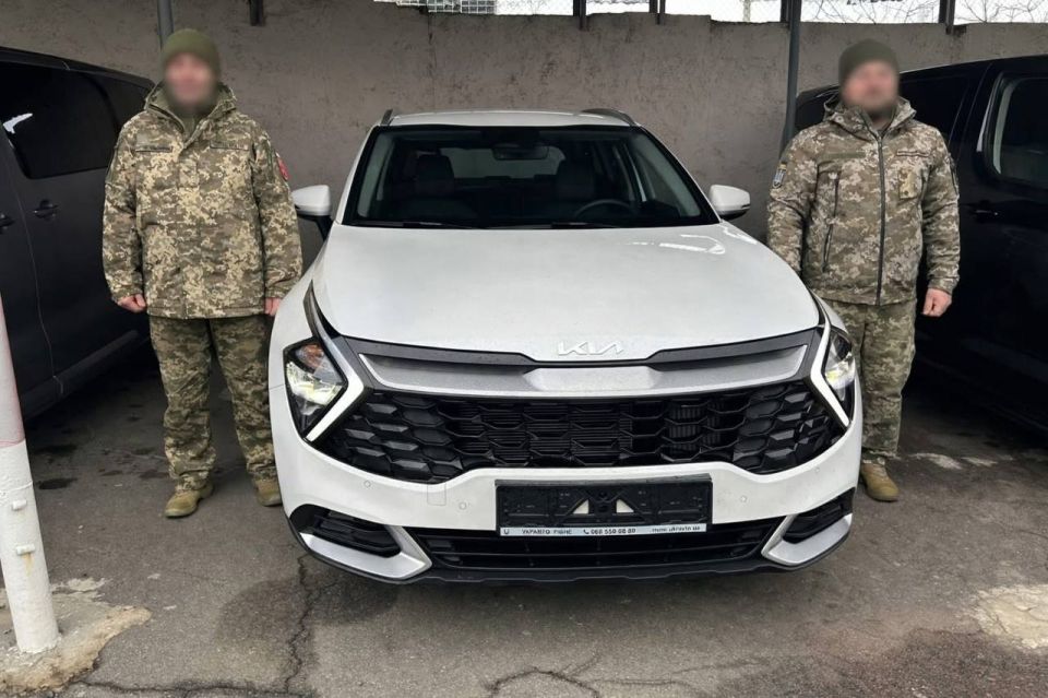Мангушская войсковая администрация приобрела автомобиль для командира 28 омбр Мангушская войсковая администрация приобрела автомобиль для командира 28 омбр