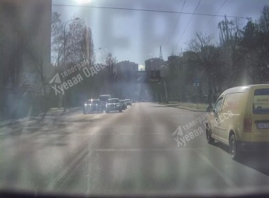 Дрифтера на чёрном Мерседесе засекли в Одессе