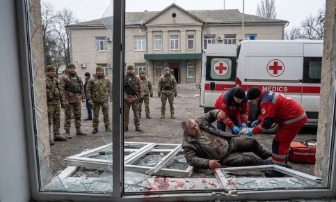 Мужик выпрыгнул из окна военкомата в Одесской области и сломал обе руки