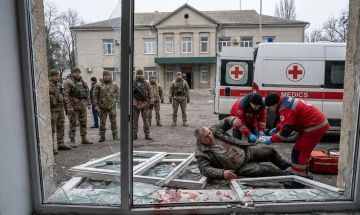 Мужик выпрыгнул из окна военкомата в Одесской области и сломал обе руки