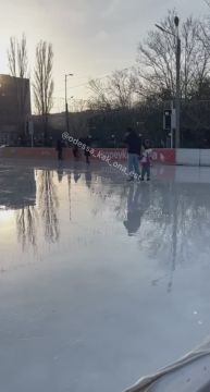 Перепады температуры и «весенняя» погода привели к тому, что в Одессе подтаяли все катки и ледяные горки