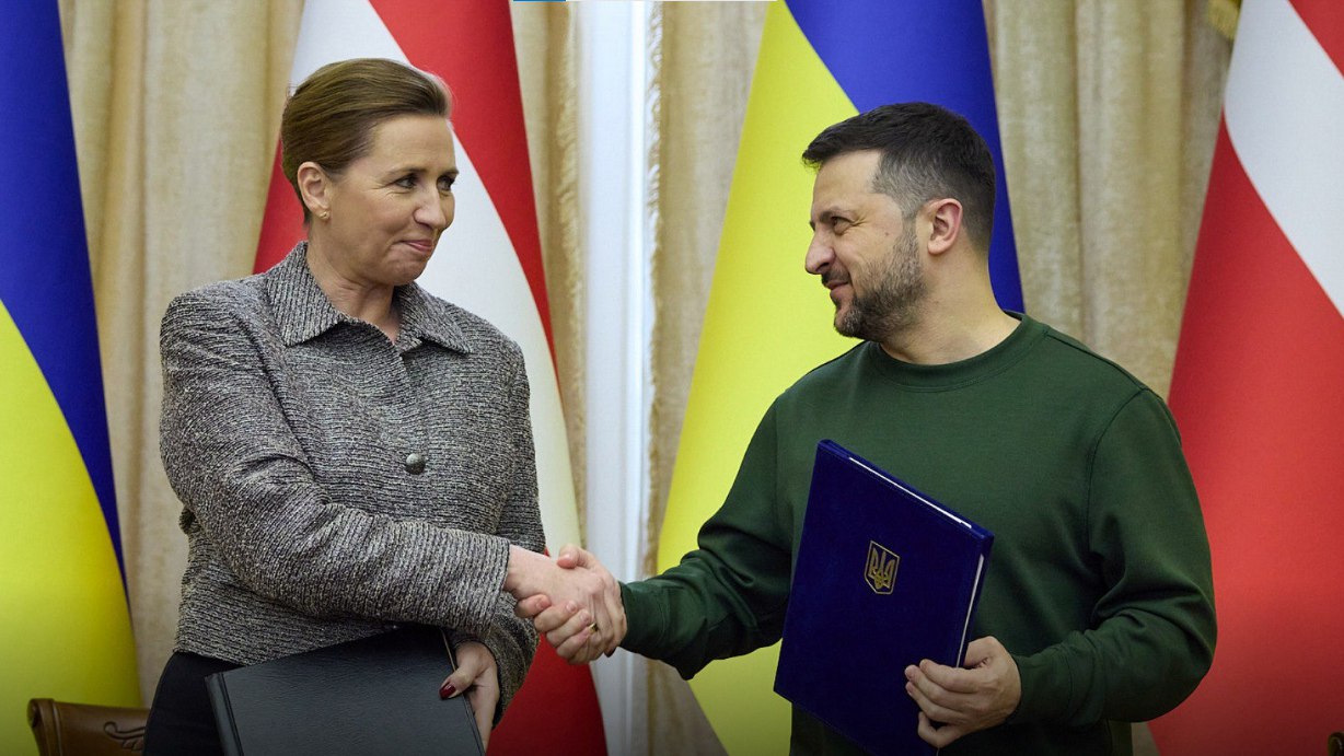 Принципиально стараемся не трогать вопросы международной политики, но тут не удержались