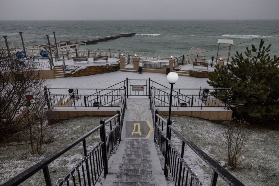 Снежную сказку можно увидеть на одесских пляжах