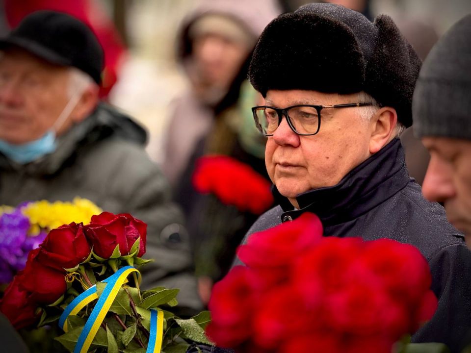 � ������ ���������� ����� ���������