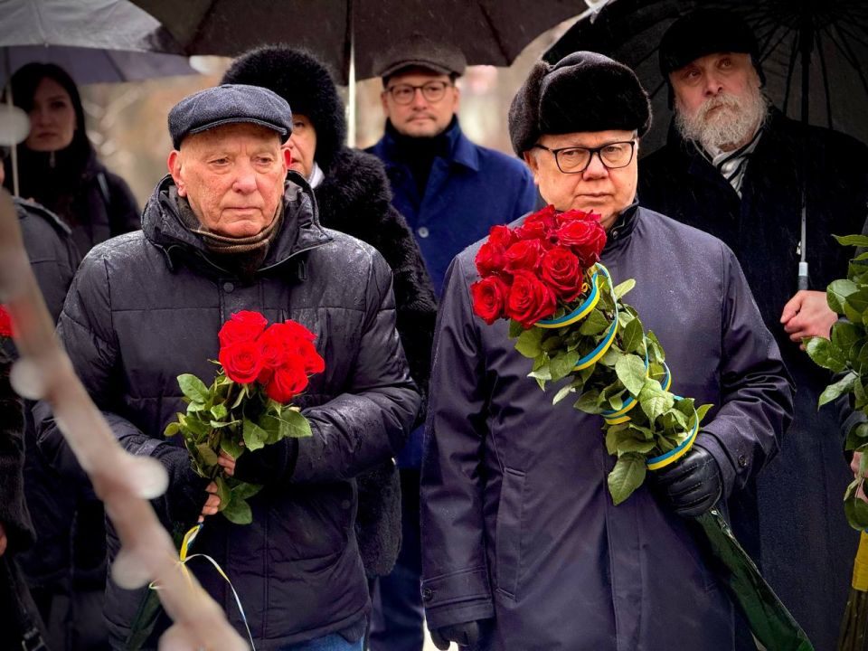 � ������ ���������� ����� ���������