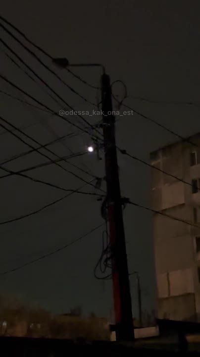 Столбы в Одессе устроили фейерверки