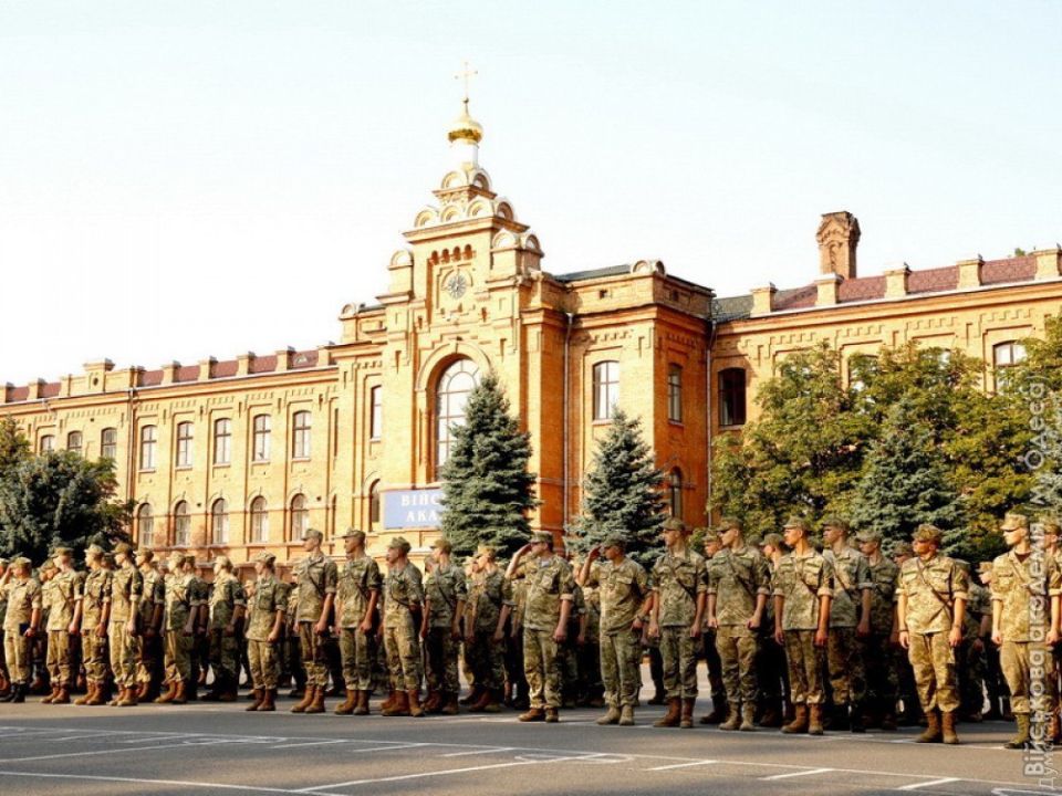 В Одесской военной академии отчислили курсантов, причастных к травле студента, который покончил с собой