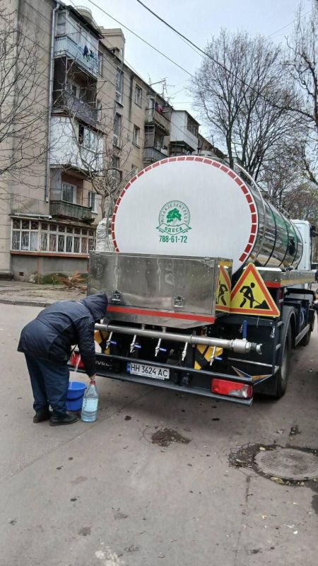 После налёта российских беспилотников в Одессе пропало водоснабжение
