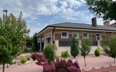 Пять машин премиум-класса, три дома с земельными участками и 37,7 млн гривен (66,9 млн рублей) нашли у экс-замначальника одесского областного ТЦК