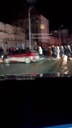 Жители Одессы перекрыли одну из дорог в знак протеста против отключений света