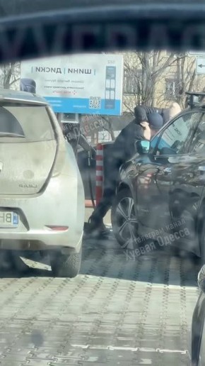 Водители в Одессе утроили морбодой из-за зарядки