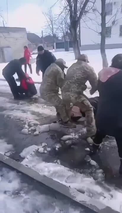 В Измаиле полицаи и ТЦК хотели мобилизовать какого-то цыгана