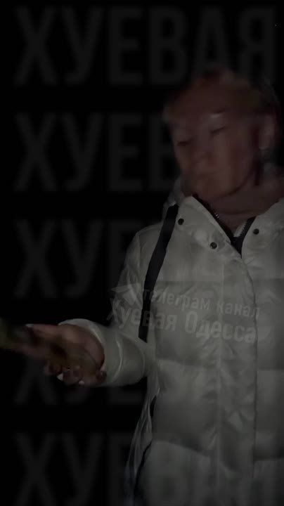 В Одессе женщина докопалась до русской музыки из машины