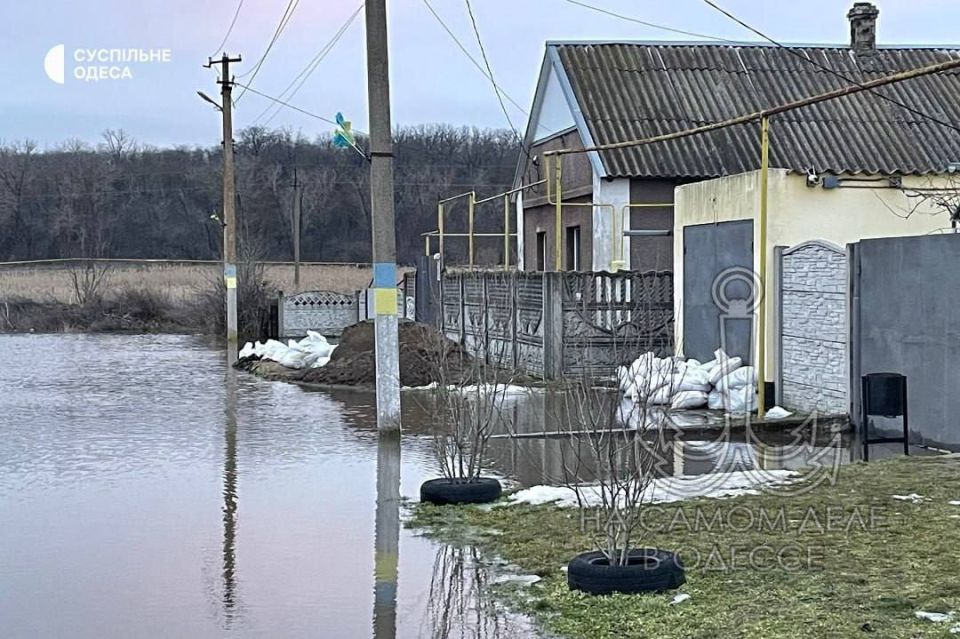 В Березовском районе — настоящая борьба со стихией В Березовском районе — настоящая борьба со стихией