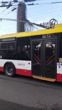 Троллейбусы начали тестово выезжать на улицы Одессы после простоя