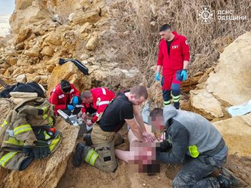 В Южном двое мужчин погибли, упав с обрыва