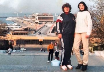 ����� ��� ������ � ������ � 90-� ����, ���������� � ����� ������� #odessa_old