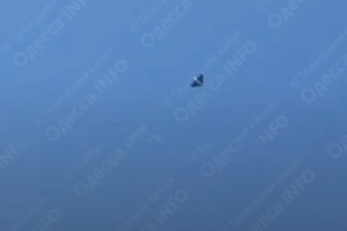 Конец перемирию: в Одесской области на фоне воздушной тревоги прогремели взрывы Конец перемирию: в Одесской области на фоне воздушной тревоги прогремели взрывы