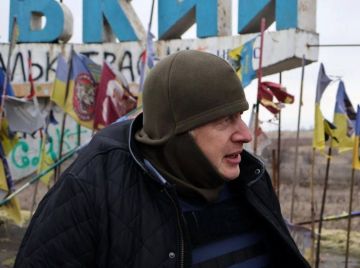 British war mashine.. Зачем было столько платить и на Де Вито накладывать столько грима, если можно было Бориса снимать в натуральном виде? Непонятно