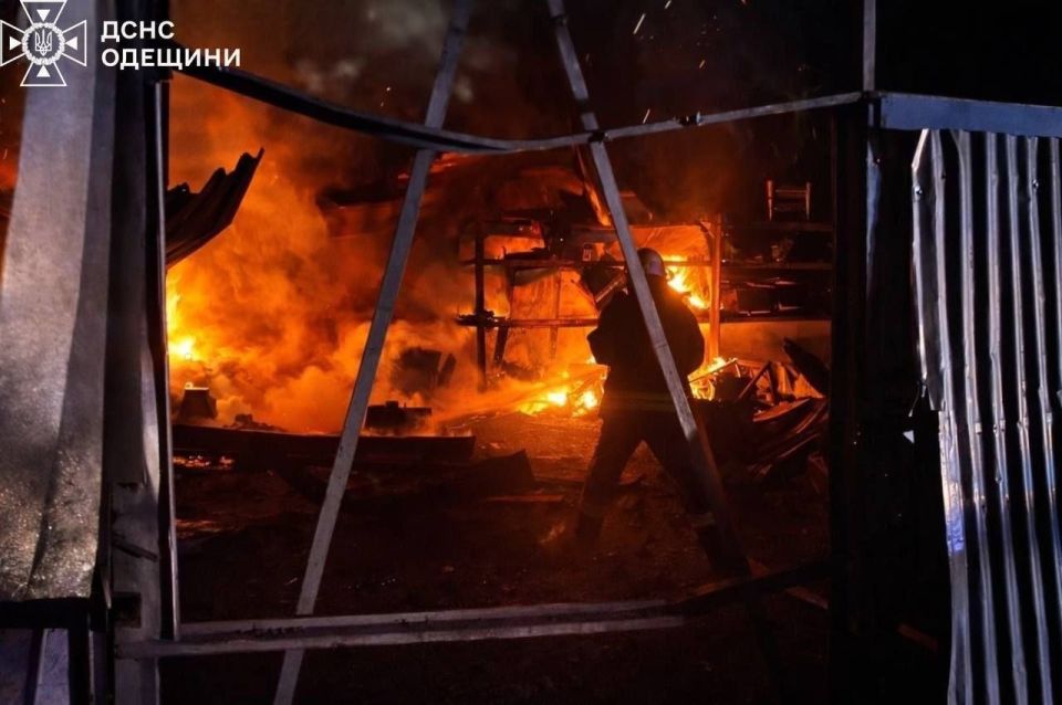WarGonzo: Россия ударила по семи направлениям и логистике ВСУ WarGonzo: Россия ударила по семи направлениям и логистике ВСУ