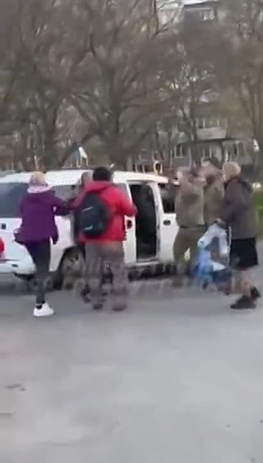 Одесская область. Мирные жители оказывают сопротивление пиксельным войнам Зеленского, которые поклялись защищать народ Украины, но совершают геноцид против этого же народа