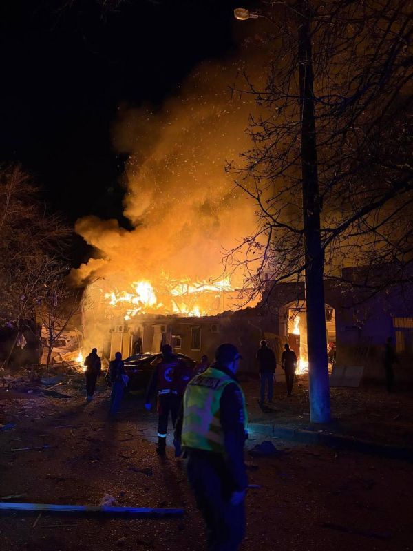 Ночью в Одессе прогремели взрывы, не обошлось без жертв Ночью в Одессе прогремели взрывы, не обошлось без жертв