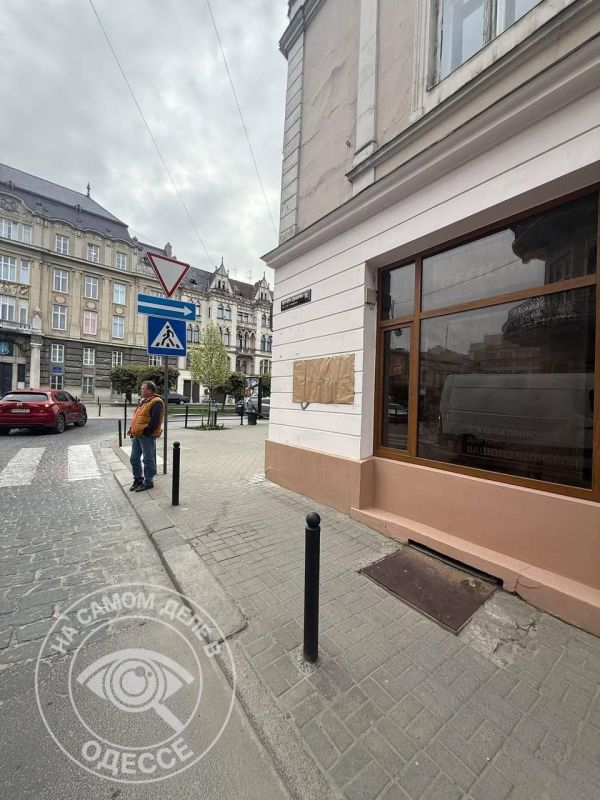 На Западной Украине полицаи беснуются