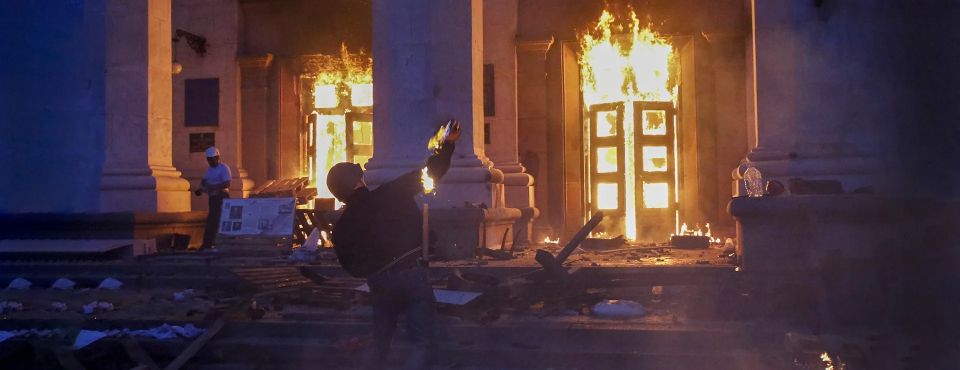 Николай Долгачёв: Одесса 2 мая 2014 года.. Тогда украинцы загнали русских в Дом профсоюзов и сожгли заживо