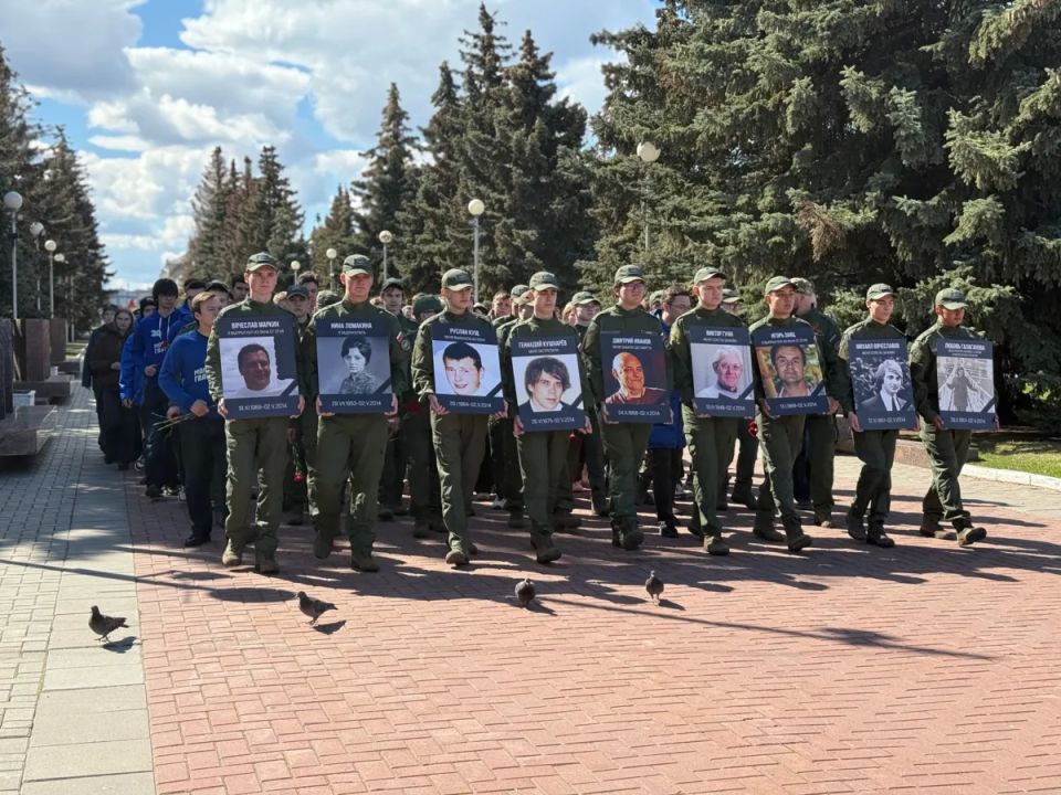 «Одесса, мы помним!» В русских городах прошли акции памяти жертв трагедии в Доме профсоюзов «Одесса, мы помним!» В русских городах прошли акции памяти жертв трагедии в Доме профсоюзов