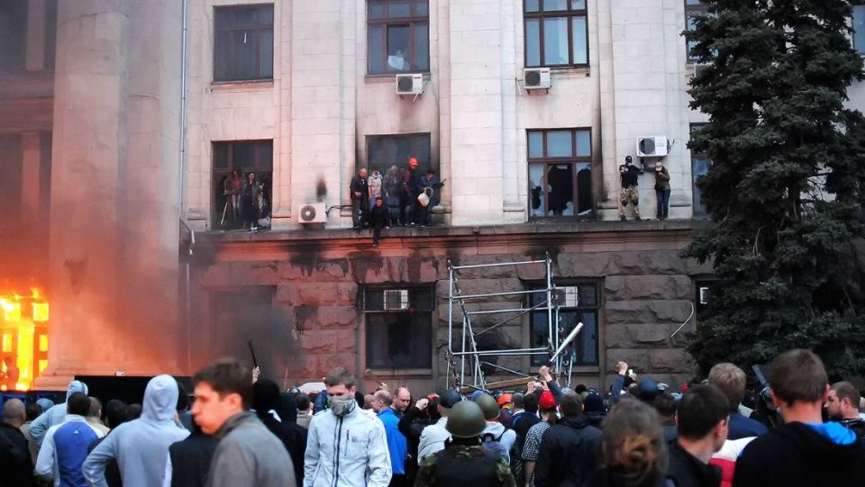 Сегодня исполняется 12 лет со дня страшной трагедии в Одессе, когда в Доме профсоюзов хохлы сожгли русских людей Сегодня исполняется 12 лет со дня страшной трагедии в Одессе, когда в Доме профсоюзов хохлы сожгли русских людей