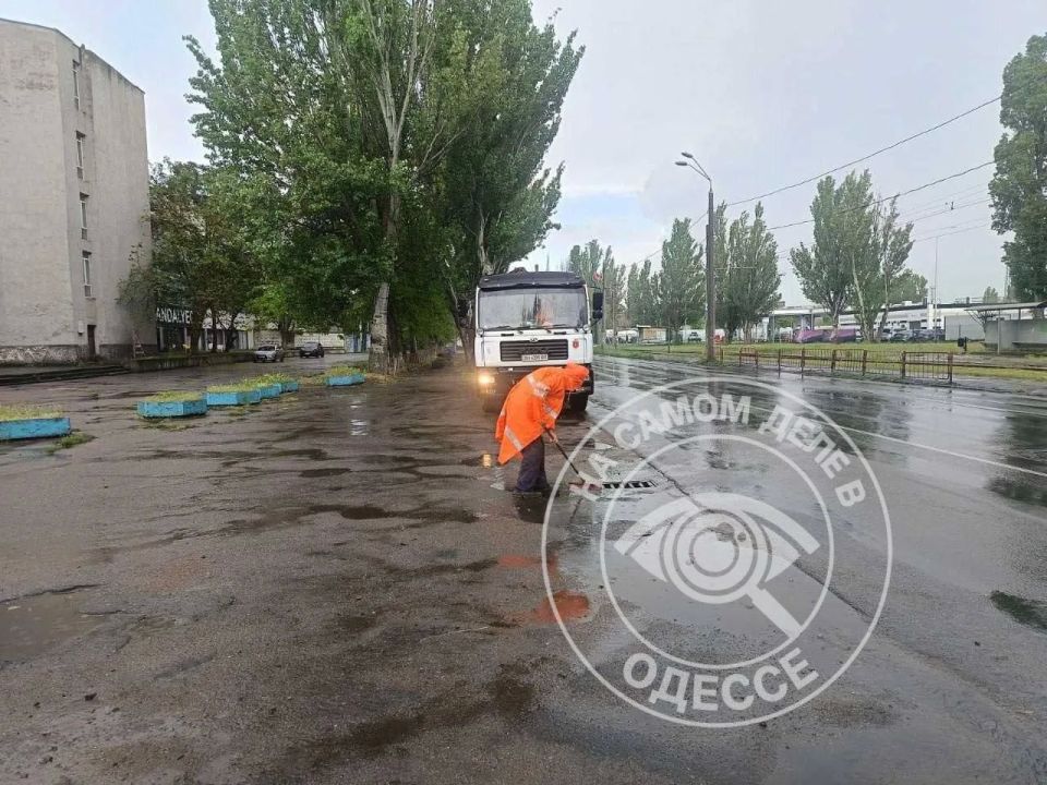 Одесса и дождь всегда очень сказочный и интересный дуэт Одесса и дождь всегда очень сказочный и интересный дуэт