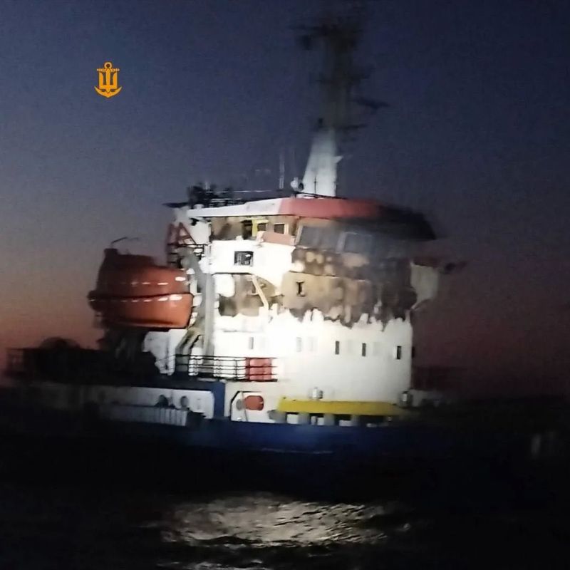 Два майора: ВМС ВСУ:. Россия ночью 29 мая ударила по сухогрузу в Черном море В ВМС сообщили, что БПЛА атаковал сухогруз ANT под флагом Вануату (страна-судовладелец Турция)