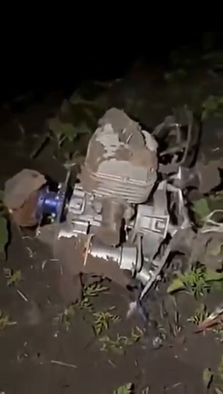 В Молдове ночью взорвался беспилотник, залетевший из Одесской области, со стороны населенного пункта Михайловка, сообщает молдавское Минобороны В Молдове ночью взорвался беспилотник, залетевший из Одесской области, со стороны населенного пункта Михайловка, сообщает молдавское Минобороны