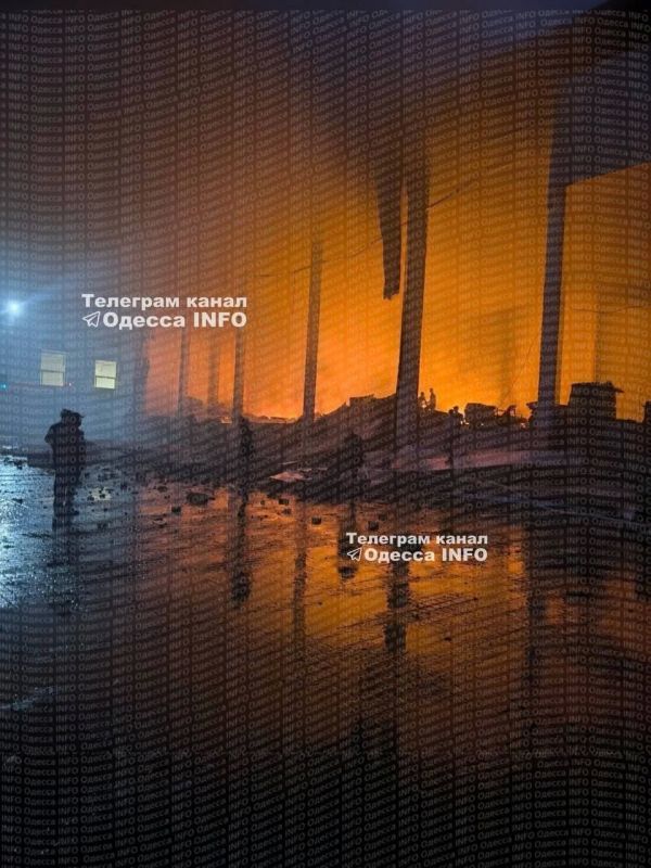 Атакованные ночью склады в Одесской области Атакованные ночью склады в Одесской области