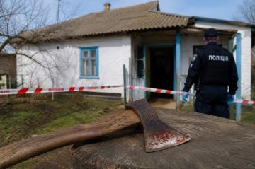 В Одесской области мужик засунул топор жене в задницу
