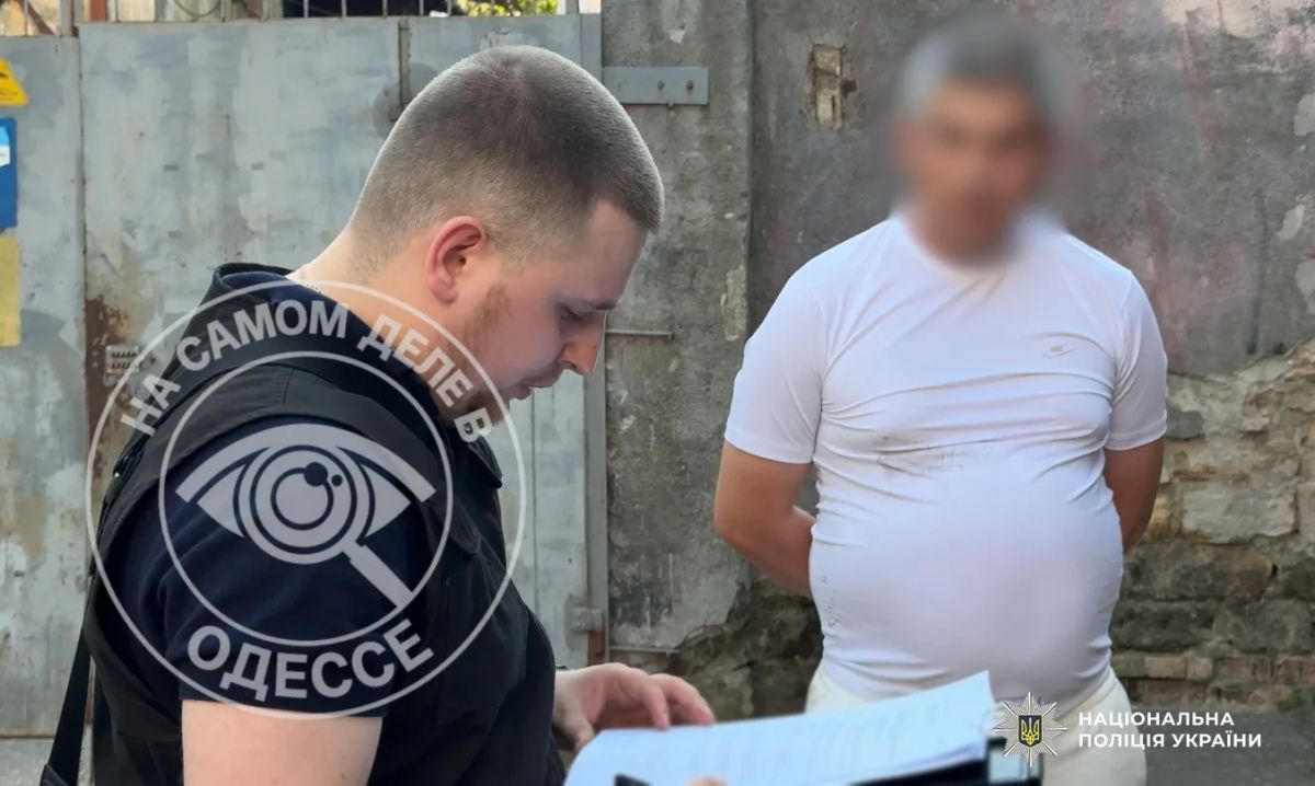 В Одессе задержали террориста и душегуба ТЦК за взятку топливными талонами В Одессе задержали террориста и душегуба ТЦК за взятку топливными талонами