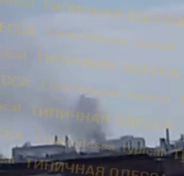 Повреждена портовая инфраструктура, прилёт пришелся на порт в Ильичёвске