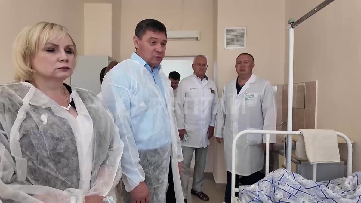 «Это целенаправленная террористическая атака с нанесением максимального ущерба человеческим жизням. Это не поддается никакому осмыслению», — глава Тамбовской области Евгений Первышов посетил пострадавших при теракте ВСУ на...