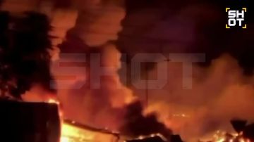 ВС РФ расширяют географию ударов по топливу: под Одессой горит АЗС