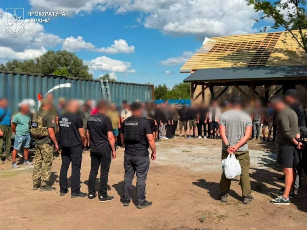Личный стройбат организовал командир одной из частей ВСУ Личный стройбат организовал командир одной из частей ВСУ