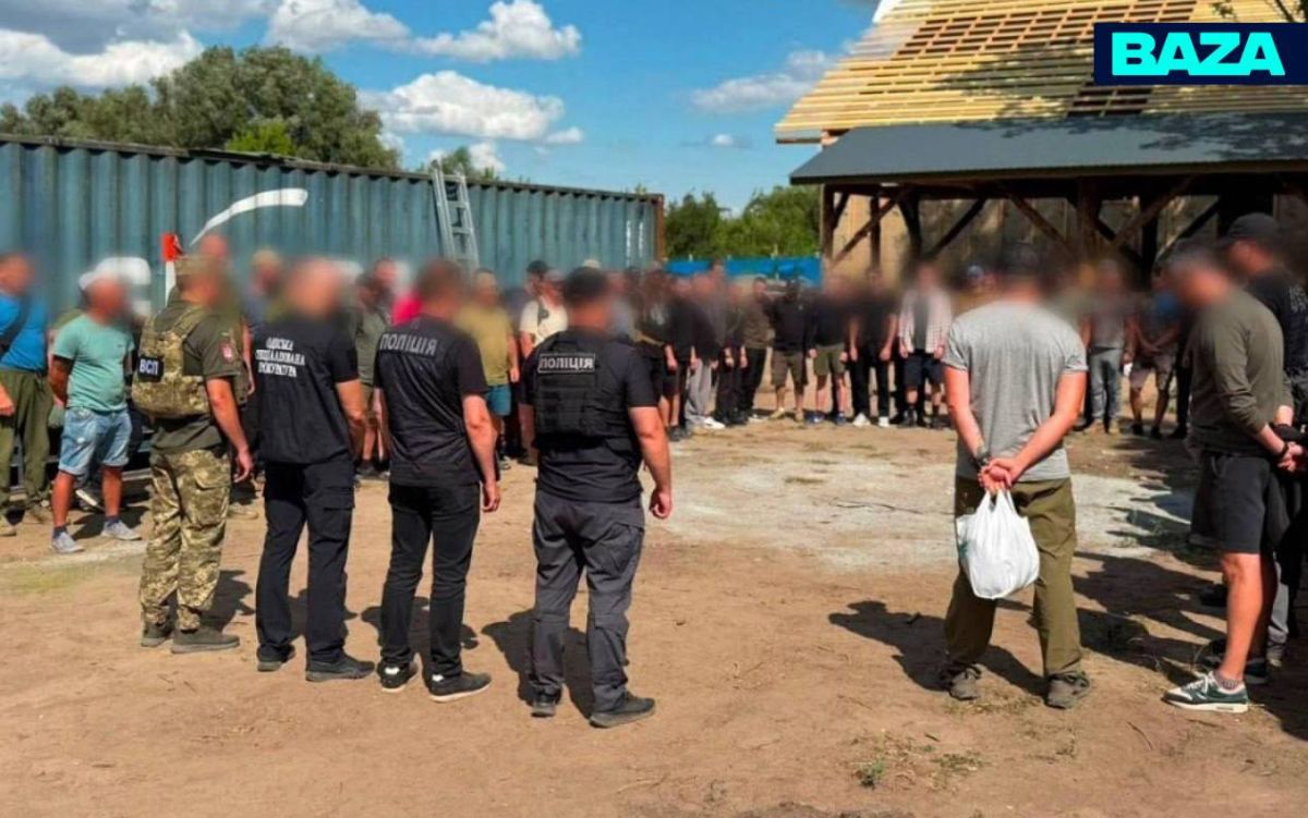 Майор ВСУ использовал армию Украины для строительства собственного коттеджа Майор ВСУ использовал армию Украины для строительства собственного коттеджа