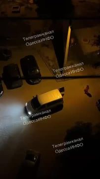 Машина ТЦК в Одессе чуть не увезла женщину, которая пыталась помешать бусификации