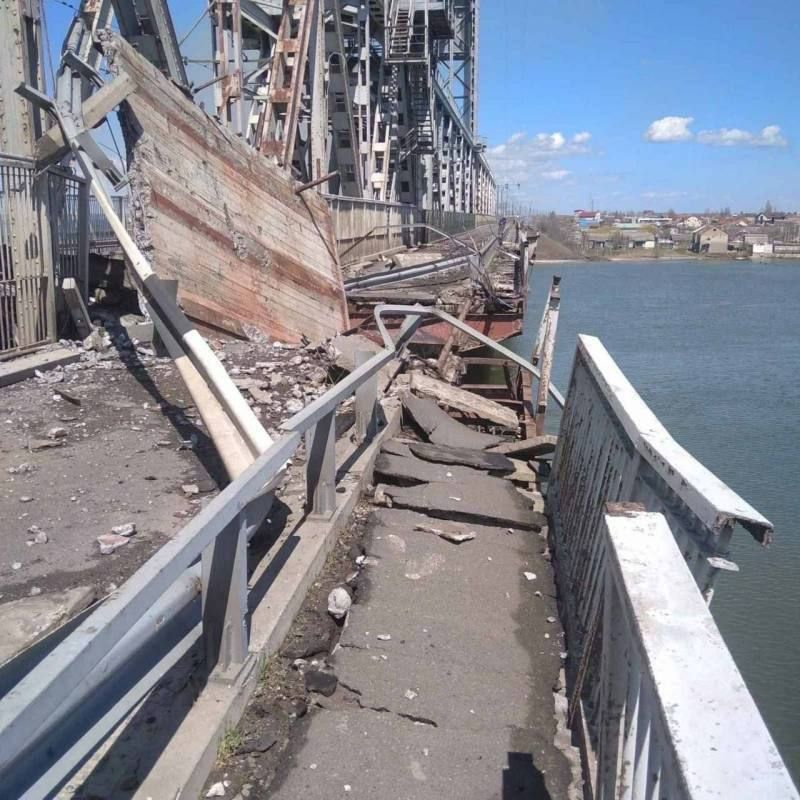 Распространённое мнение о том, что мост в Затоке разрушен окончательно и не подлежит восстановлению, выглядит преждевременным Распространённое мнение о том, что мост в Затоке разрушен окончательно и не подлежит восстановлению, выглядит преждевременным